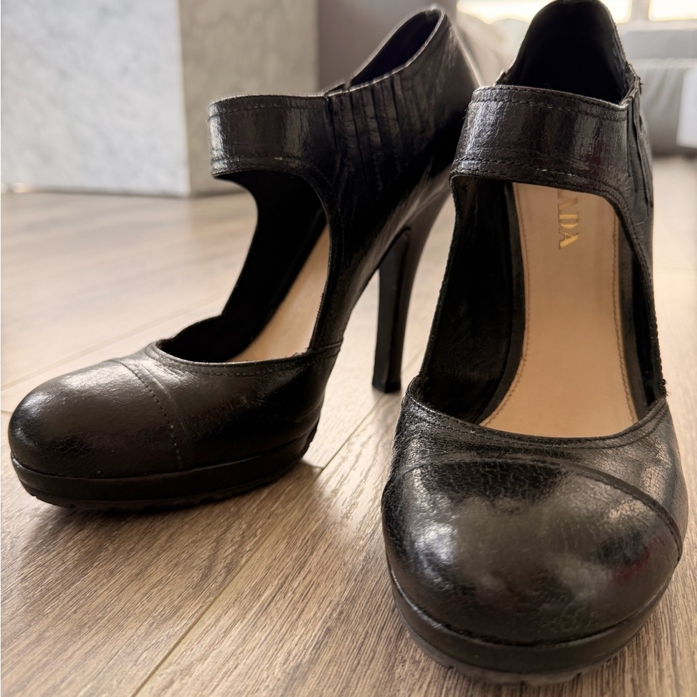 Authentic Black Prada Crackle Brush Leather Mary Jane Pump Size 40.5 - Picture 5 of 16
